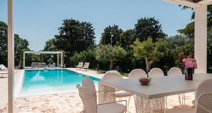 Charming villa in Puglia with garden, barbecue, wood oven and private pool