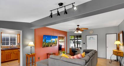 Cozy 3br  2bath with and Fully Fenced Yard !