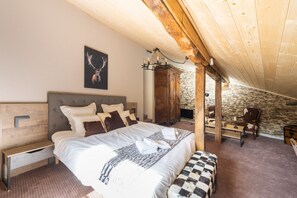 4 chambres, fer et planche à repasser, lit parapluie, Wi-Fi gratuit