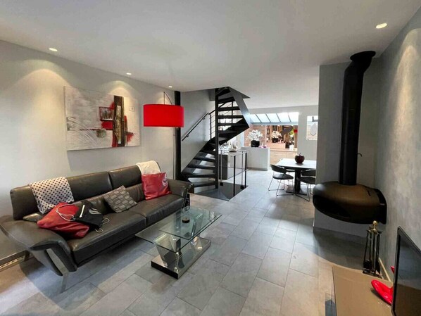 TV connectée, cheminée