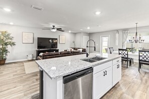 Interior - Modern & Cozy ☀ Close to Beach ☀ 4 Bedrooms ☀ 2 Full Baths (Foley)