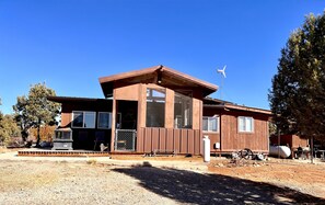 Exterior - RedNeck Ranch Cabin 3 Bd on 9+ Acres (Monticello)