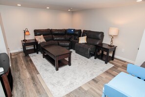 Smart TV, fireplace, DVD player