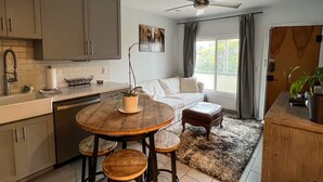 Unclassified image, 5 of 11, button - Remodeled Romantic La Jolla Condo - 2 blocks from the beach! (San Diego)