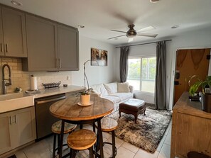 Smart TV, books - Remodeled Romantic La Jolla Condo - 2 blocks from the beach! (San Diego)