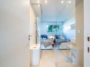 2 chambres, fer et planche à repasser, Wi-Fi, draps fournis