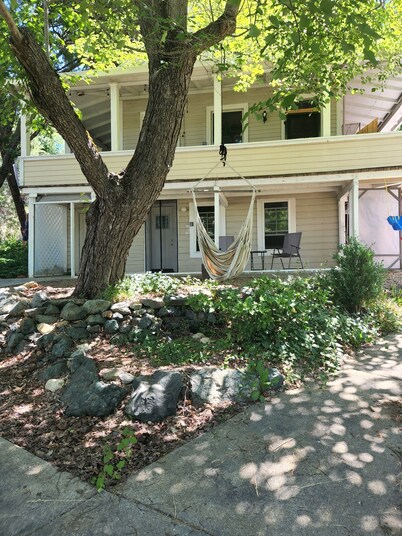 Downtown Nevada City Private Studio