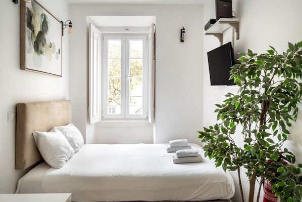 1 chambre, fer et planche à repasser, Wi-Fi, literie fournie
