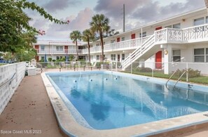 Piscina all'aperto, una piscina riscaldata