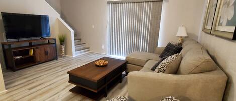 Smart TV, computer monitors