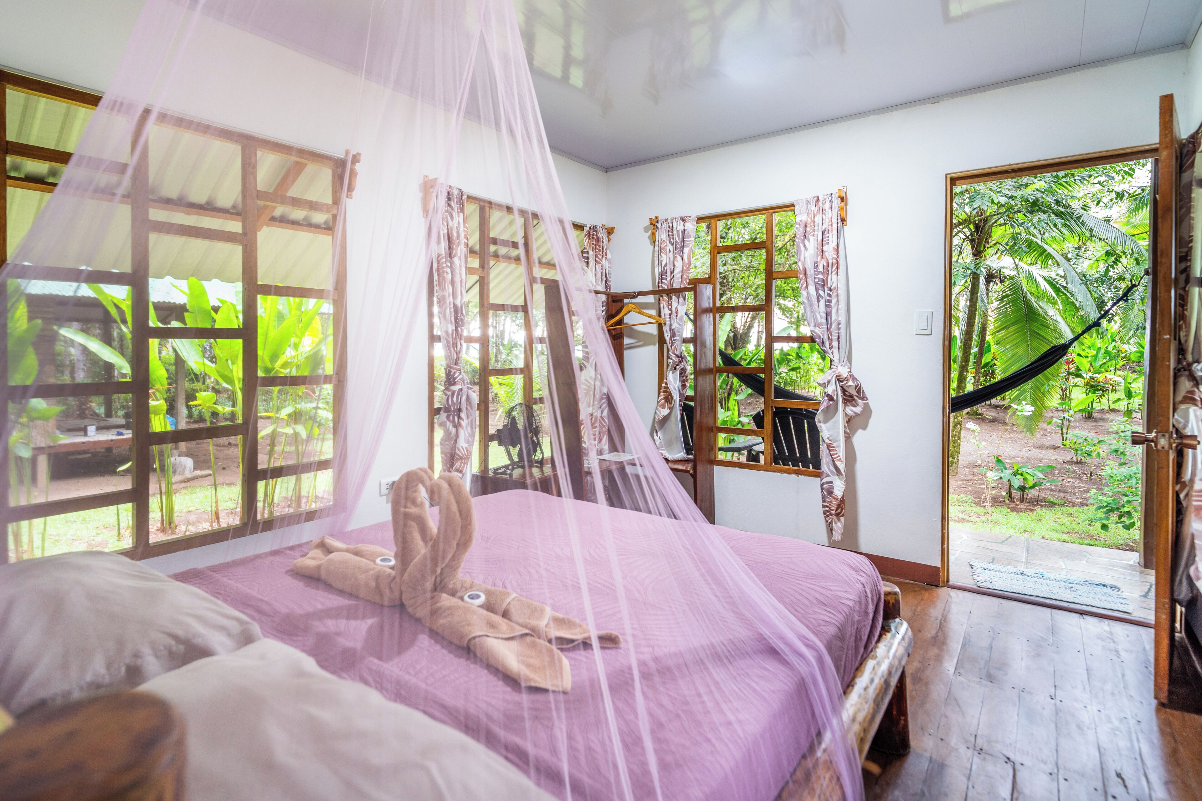 Traditional Cabin | WiFi (free), bed sheets