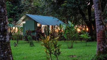 Traditional Cabin | Garden view