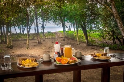 Playa Ganadito Ecolodge