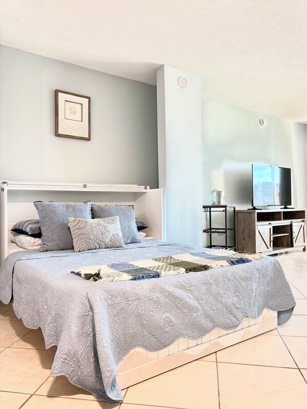 1 chambre, bureau, fer et planche à repasser, Wi-Fi gratuit