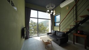 Basic Room, 1 Bedroom (B301 (Aggyeon dongban/Ocean view)) - Yeosu Sea&blue Family Pension (Yeosu)