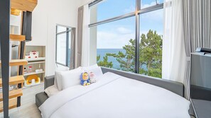 Basic Room, 2 Bedrooms (Bada5(3cheung/Ocean view)-Kidsroom) - Yeosu Sea&blue Family Pension (Yeosu)