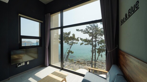 Unclassified image, 1 of 366, button - Yeosu Sea&blue Family Pension (Yeosu)