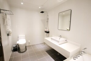 Habitación Royal con 1 cama matrimonial o 2 individuales | Baño