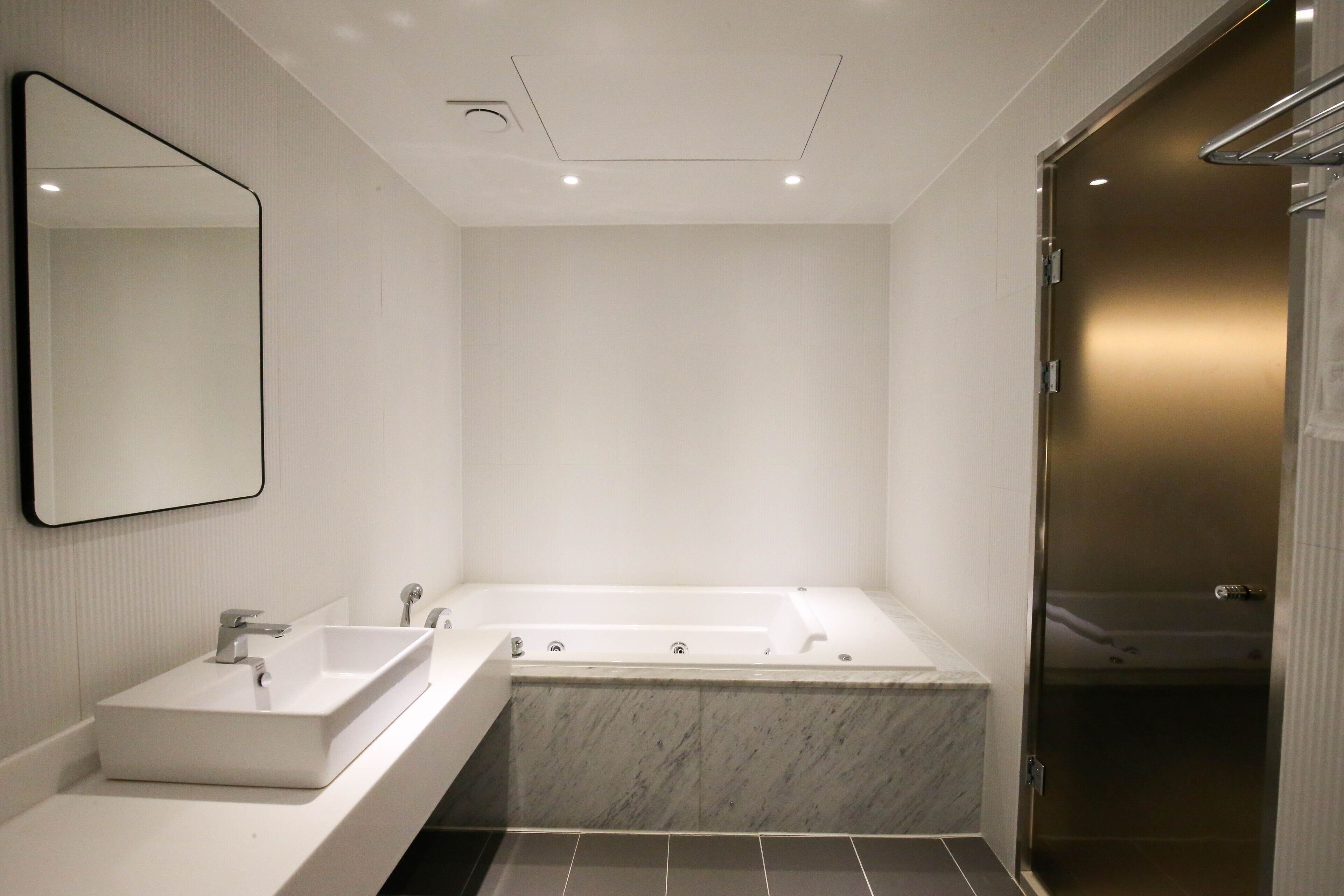 Phòng đôi hoặc 2 giường đơn Royal | Phòng tắm