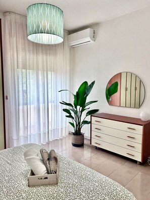 3 chambres, fer et planche à repasser, Wi-Fi, draps fournis