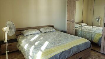 2 chambres, fer et planche Ă repasser, Wi-Fi, draps fournis