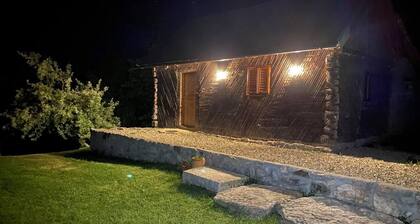 Charming 2Bed Cottage in Carasova, Banat Mountains