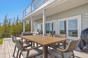 Outdoor dining - Osprey Nest in Stunning PEI (Kensington)
