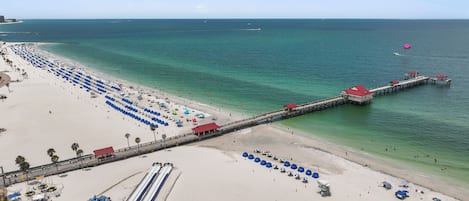 Beach nearby, sun-loungers, beach towels