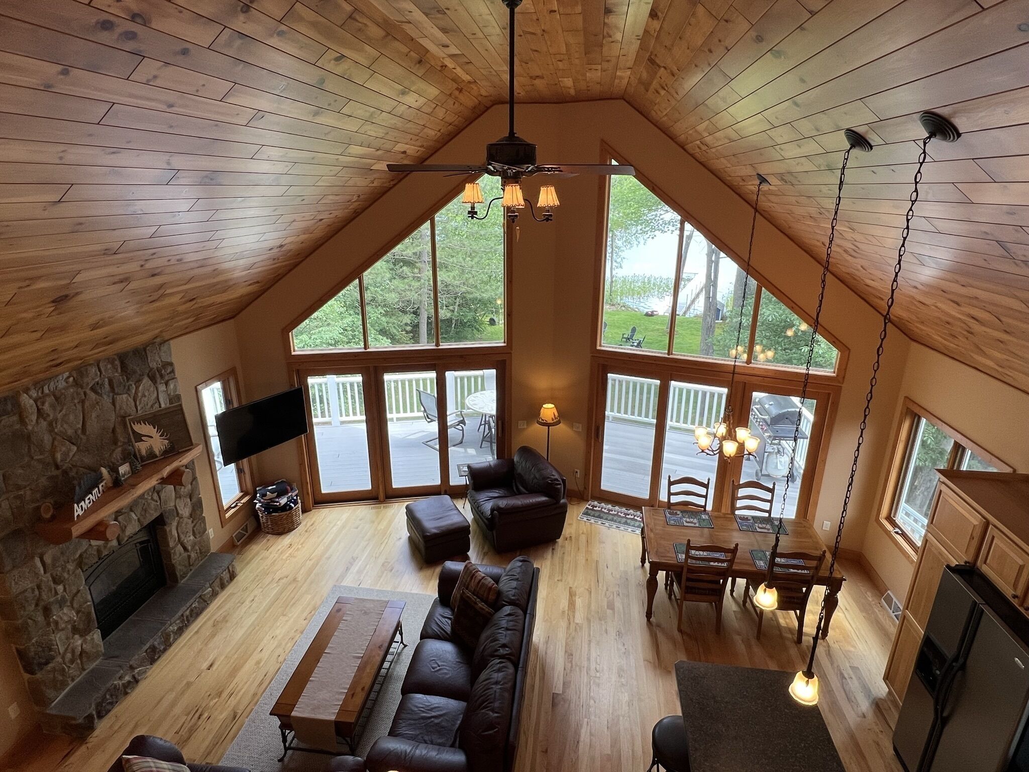 Smart TV, fireplace, video games, DVD player