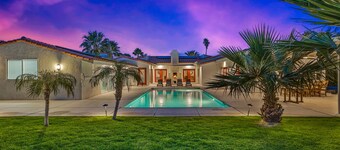 Hacienda Miranda - Private lighted Pickleball Court- Family Home