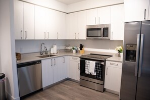 Private kitchen - Lovely High Rise Condo Miami (Miami)