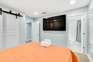 1 多间卧室、熨斗/熨衣板、上网接入、床单