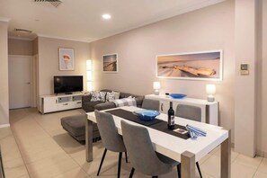 Dining - Surfside 3A—Vibrant Yallingup Beachfront Living (Yallingup)