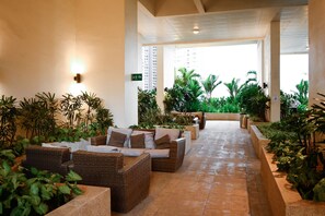 Property grounds - Saigon City 2 Bedroom Apartment near District 1 (Ho Chi Minh City)