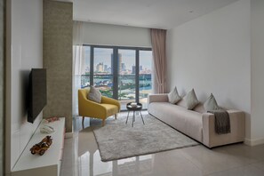3 bedroom Executive Suite | City view