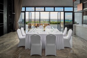 Meeting facility - THE PENINSULA PHNOM PENH (Phnom Penh)