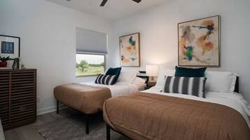 3 bedrooms, iron/ironing board, travel crib, free WiFi
