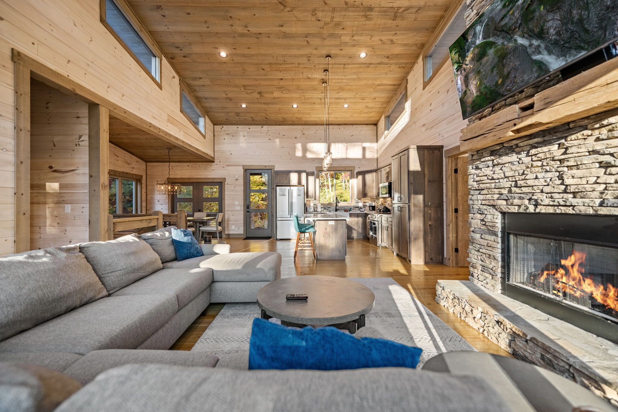 TV connectée, cheminée