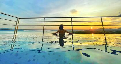 Rooftop Swimming Pool with Seaview Apartment