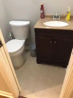 Combined shower/tub