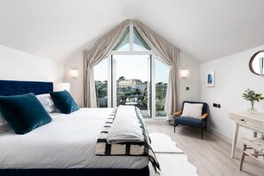 4 chambres, fer et planche à repasser, Wi-Fi, literie fournie