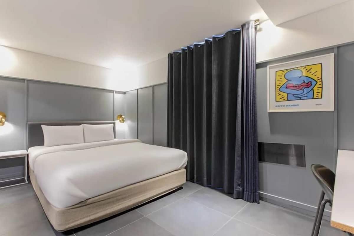 Decoración personalizada, muebles diferentes y wifi gratis