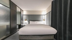 WiFi (free), individually decorated, individually furnished, bed sheets - Sillim Dominic Hotel (Seoul)