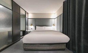 Decoración individual, mobiliario individual, wifi gratis y ropa de cama