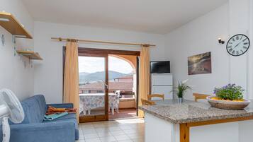 ํ
๋ผ์ค/ํํฐ์ค