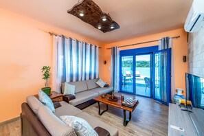 Smart-TV, Tischfußball, Tischtennisplatte