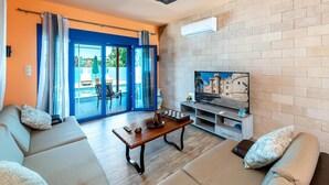 Smart TV, pebolim, mesa de pingue-pongue