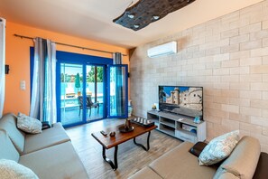 Living area - Olympia Villa (Γεννάδι)