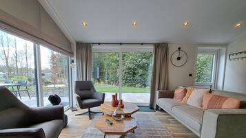 Hackfort 4 | 獨特裝潢、布置獨特、免費無線上網、床單