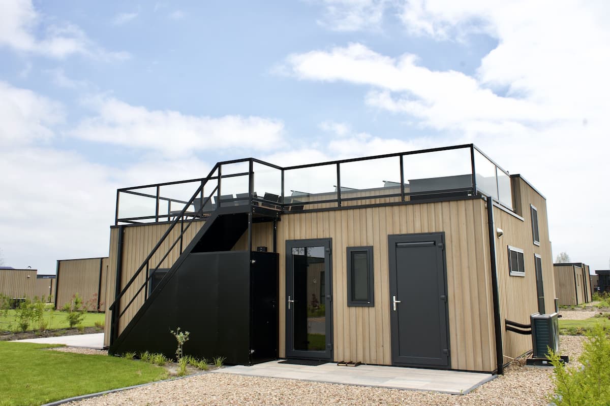 Cube Elite Plus 6 | 2 bedrooms, free WiFi, bed sheets